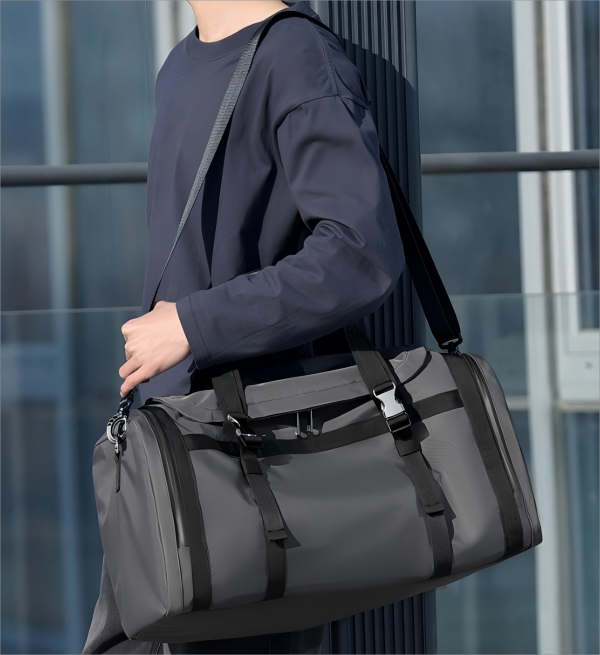 Men's fashionable travel waterproof handbag