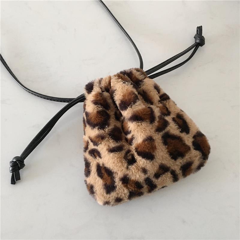 Fashion Plush Retro Leopard Bag Women's Winter 2020 Shoulder Messenger Bag Drawstring Mini Handbag Cute Crossbody Designer Bags