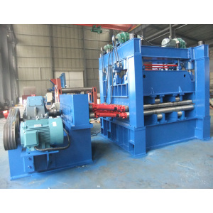 Automatic steel plate straightening machine