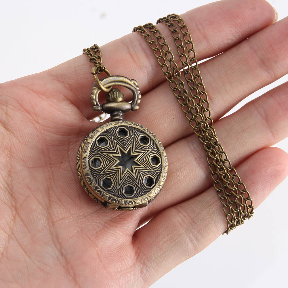 Vintage Fashion Pocket Watch Bronze Color Quartz Watch Chain Stainless Hollow Pentagram Watches Pendant Gift cep Clock