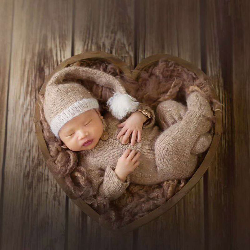 Baby Photography Props Wooden Heart Shape Box Newborn Infants Photo Posing Prop