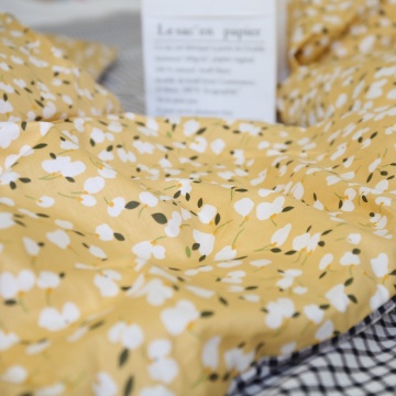 Yellow Dazzle Floral Cotton fabric Printed Cotton Twill Bedding Bed Sheet Quilt Cover Quilt Cover Fabric 235cm width