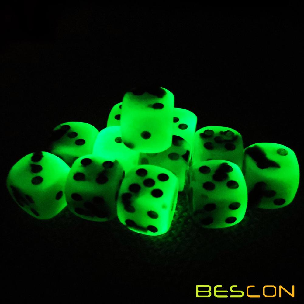 Two Tone Glowing Dice D6 16mm 2