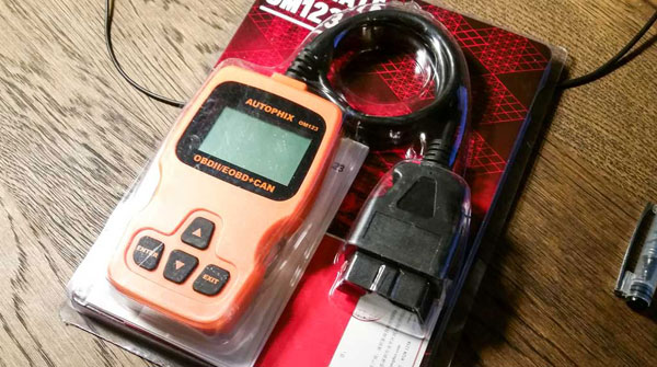 OM123 OBD2 EOBD CAN 휴대용 엔진 코드 리더 (주황색) OM123 OBD2 EOBD CAN Hand-held Engine Code Reader (Orange Color)