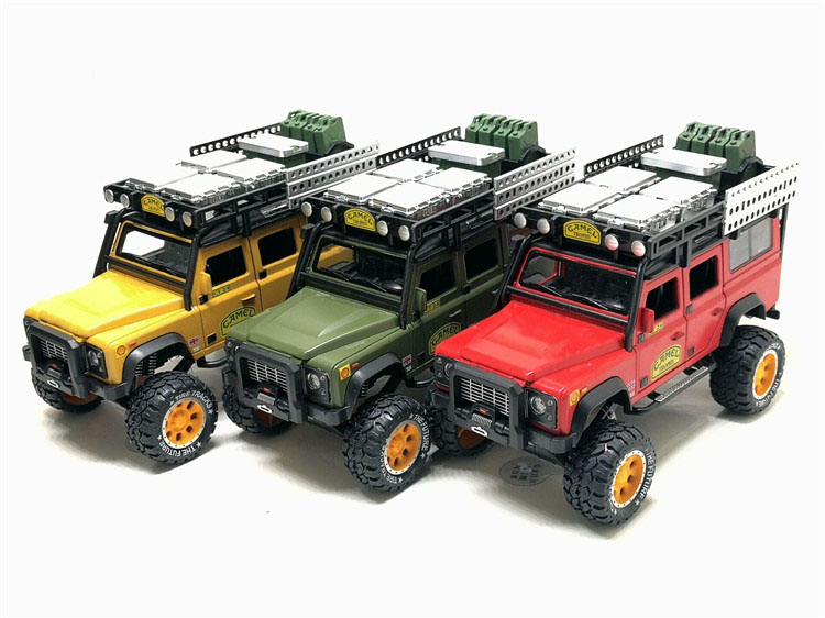 1/28 Diecasts Toy Vehicles Defender Camel Trophy Car Model Sound Light Collection Car Toys For Children Toys Gift Free Shipping