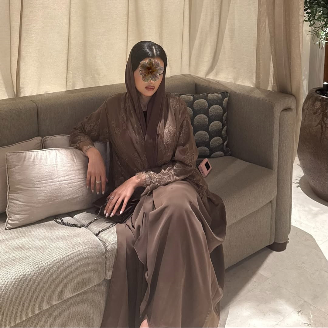 2026 New Hot Sale Elegant Muslim Women's Open Abaya Middle Eastern Maxi Cardigan Arabic Fashion Pleated Robe with Floral Lace6
