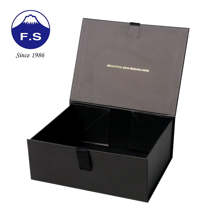 Customized Golden Foil Ribbon Black Cardboard Foldable Box