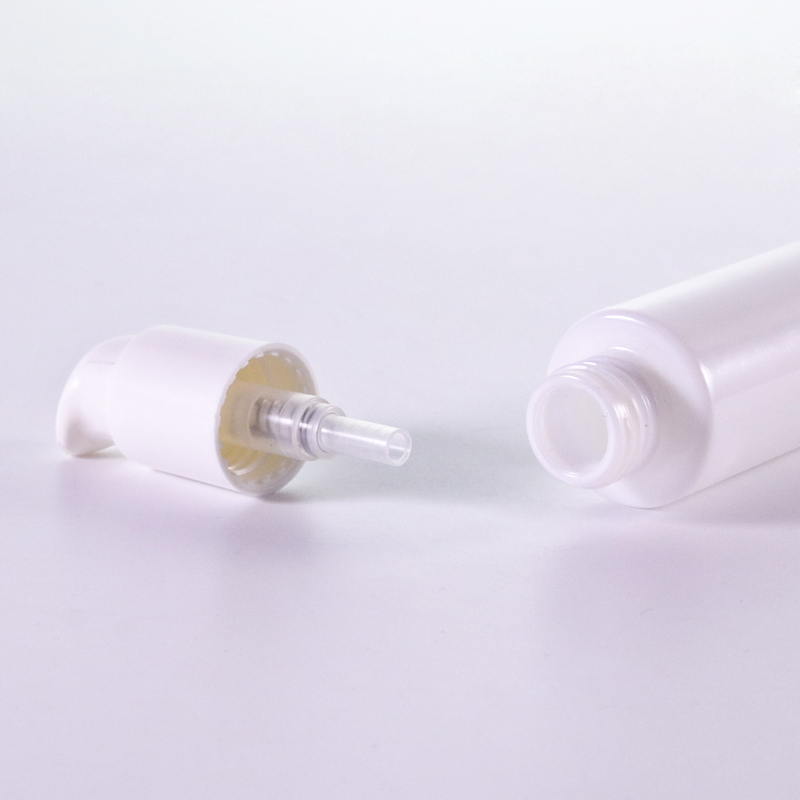 Flat Shoulder Cylinder Shape Lotion Bottle3 Jpg