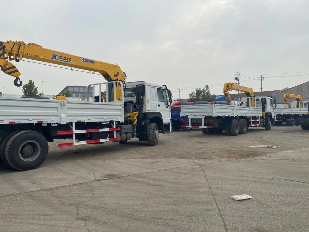 4x2 howo crane trucks crane boom cranes