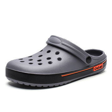 2020Men Sandals Crocks Summer Hole Shoes Rubber Clogs Men EVA Unisex Garden Shoes Black Beach Flat Sandals Slippers casual shoes