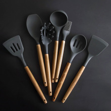 1Pcs Silicone Kitchen Utensil Colander Soup Spoon Spatula Scraper Non-stick Shovel Wooden Handle High Quality Heat-resistant