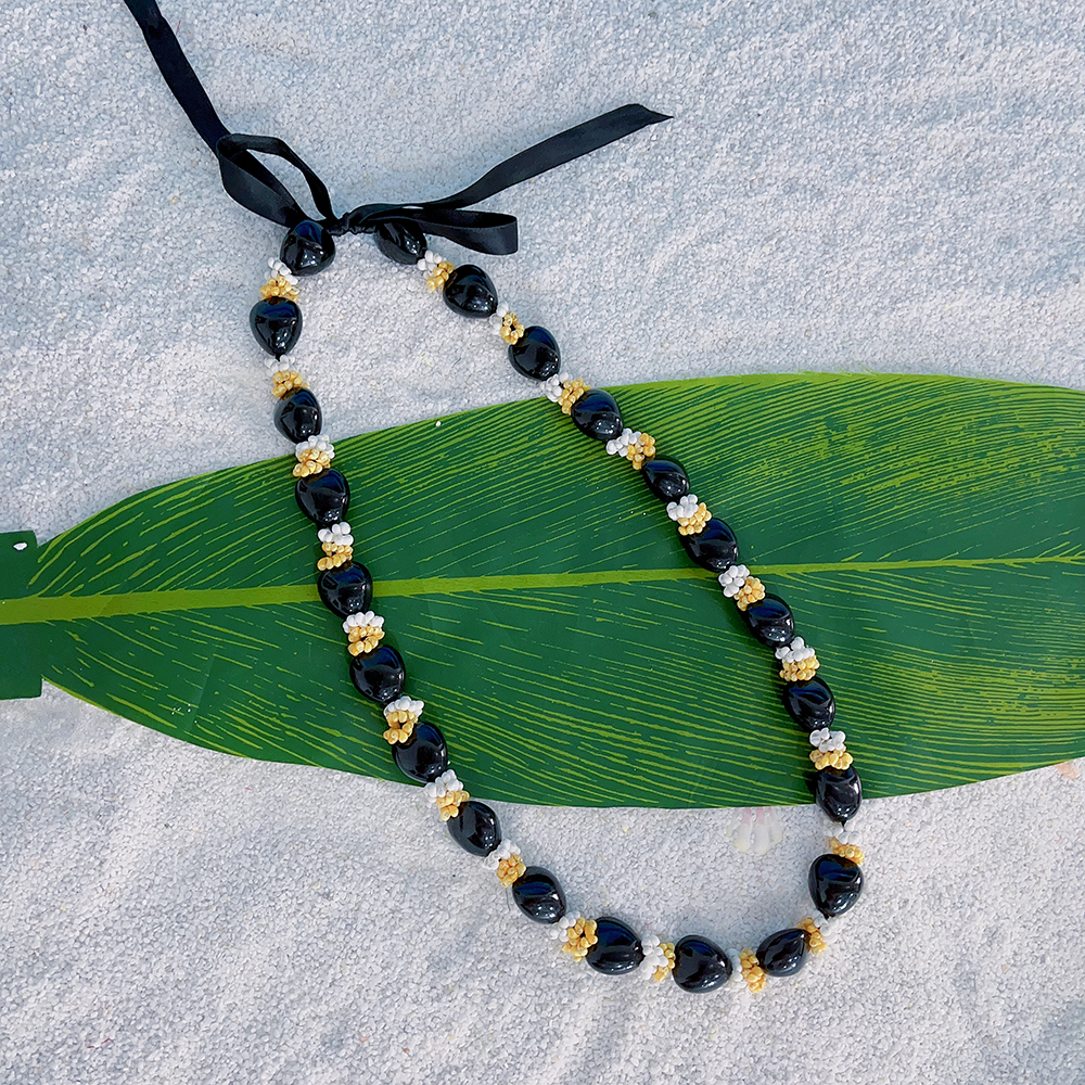 Kn Jn029 Kukui Nut And Shell Lei