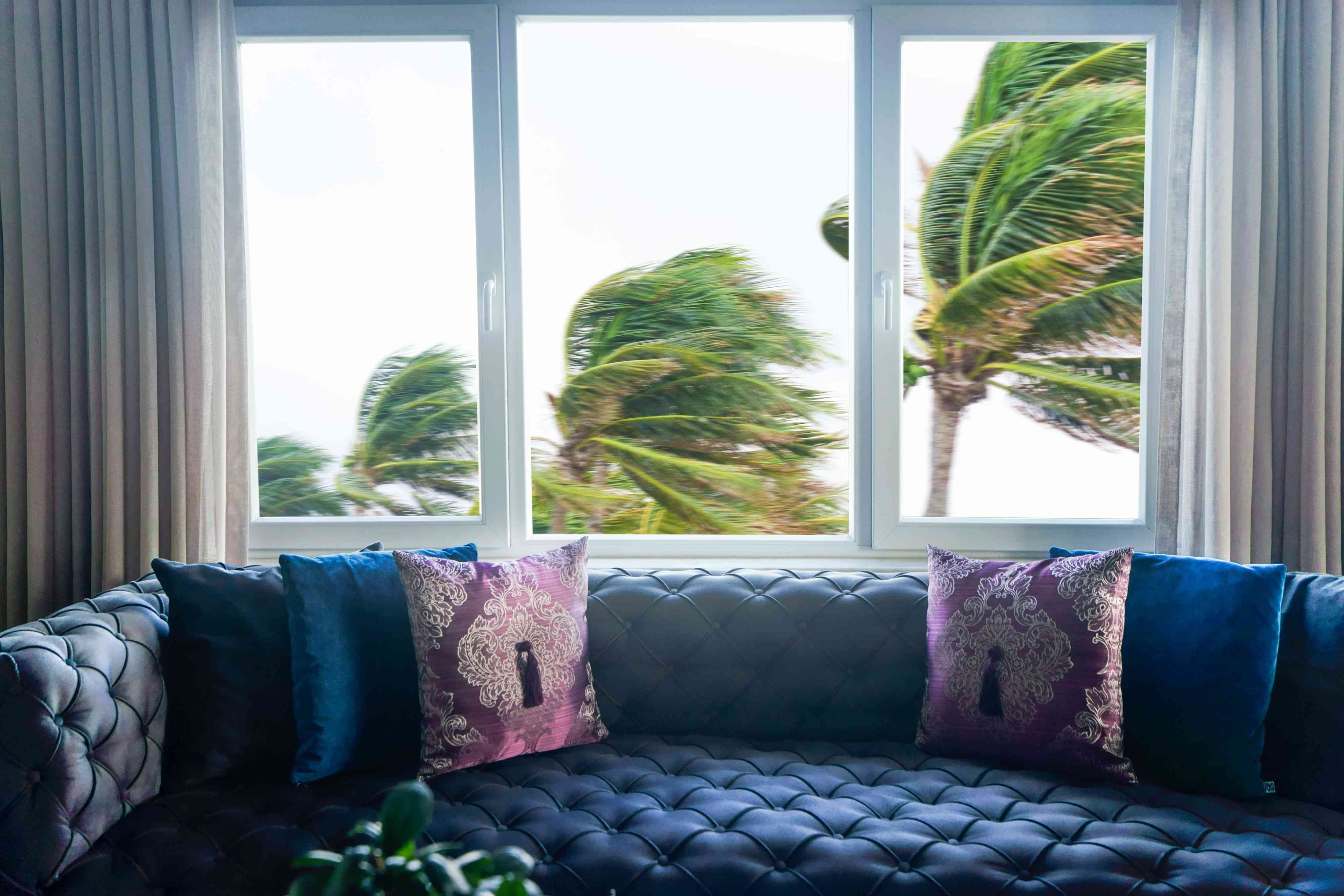 Aluminum window impact resistance test against flying debris