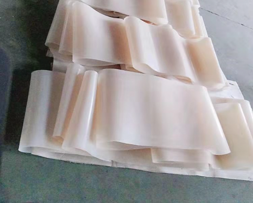 color customized oil resistant silicone conveyor belt