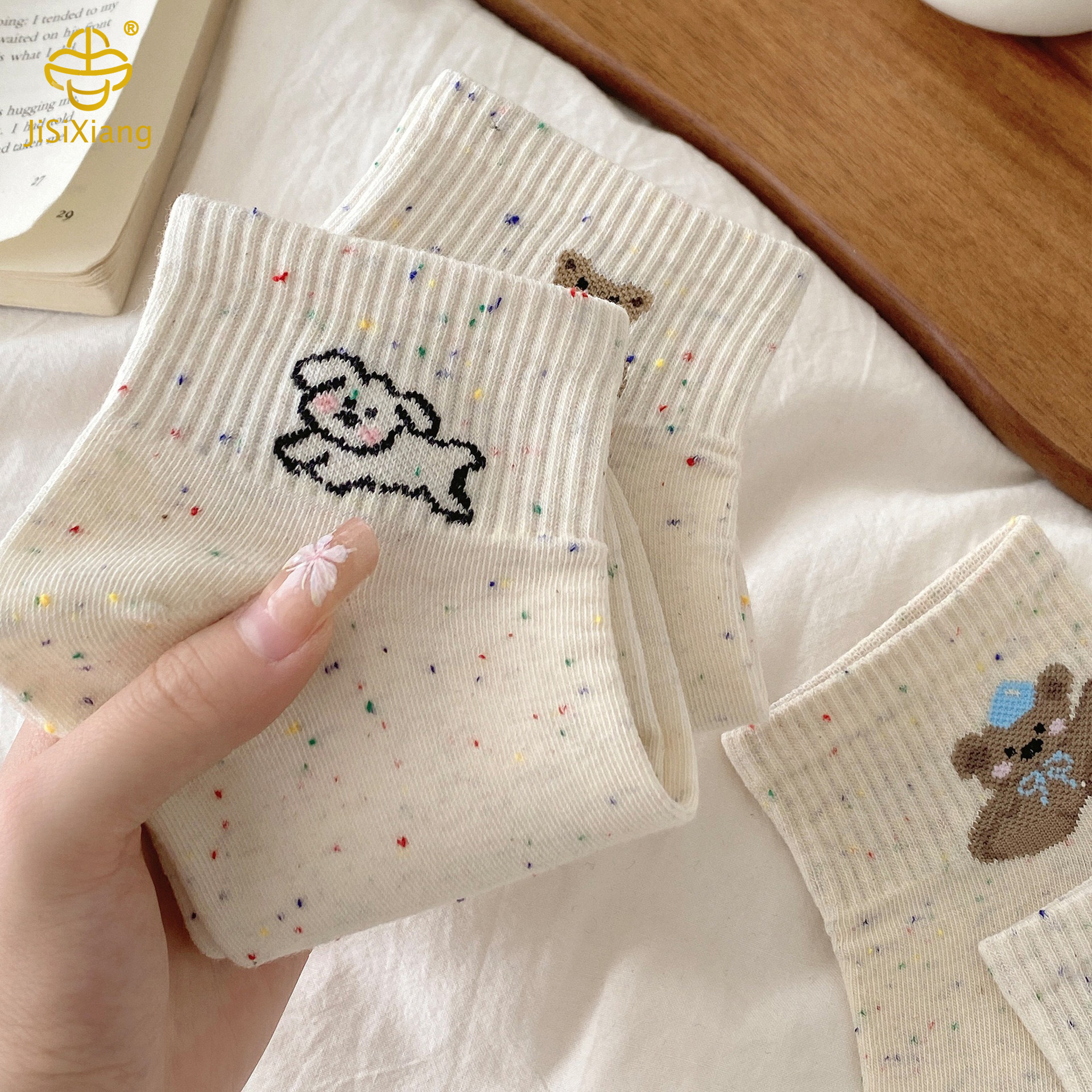 Korean version of the bear idea yarn socks