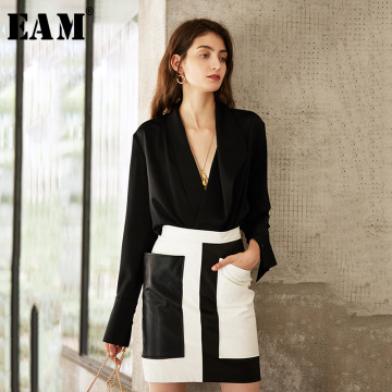 [EAM] Women Black Brief Irregular Temperament Blouse New V-collar Long Sleeve Loose Fit Shirt Fashion Spring Autumn 2021 1Y640