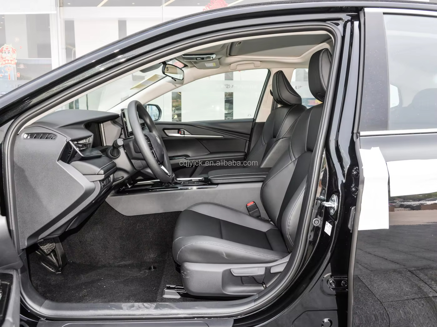 features the Intelligent Hybrid Luxury Edition