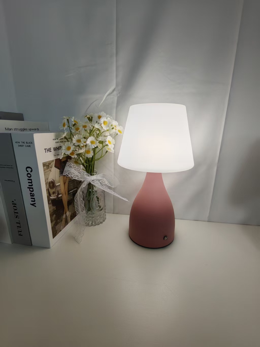rechargeable-reading-light-for-desktop