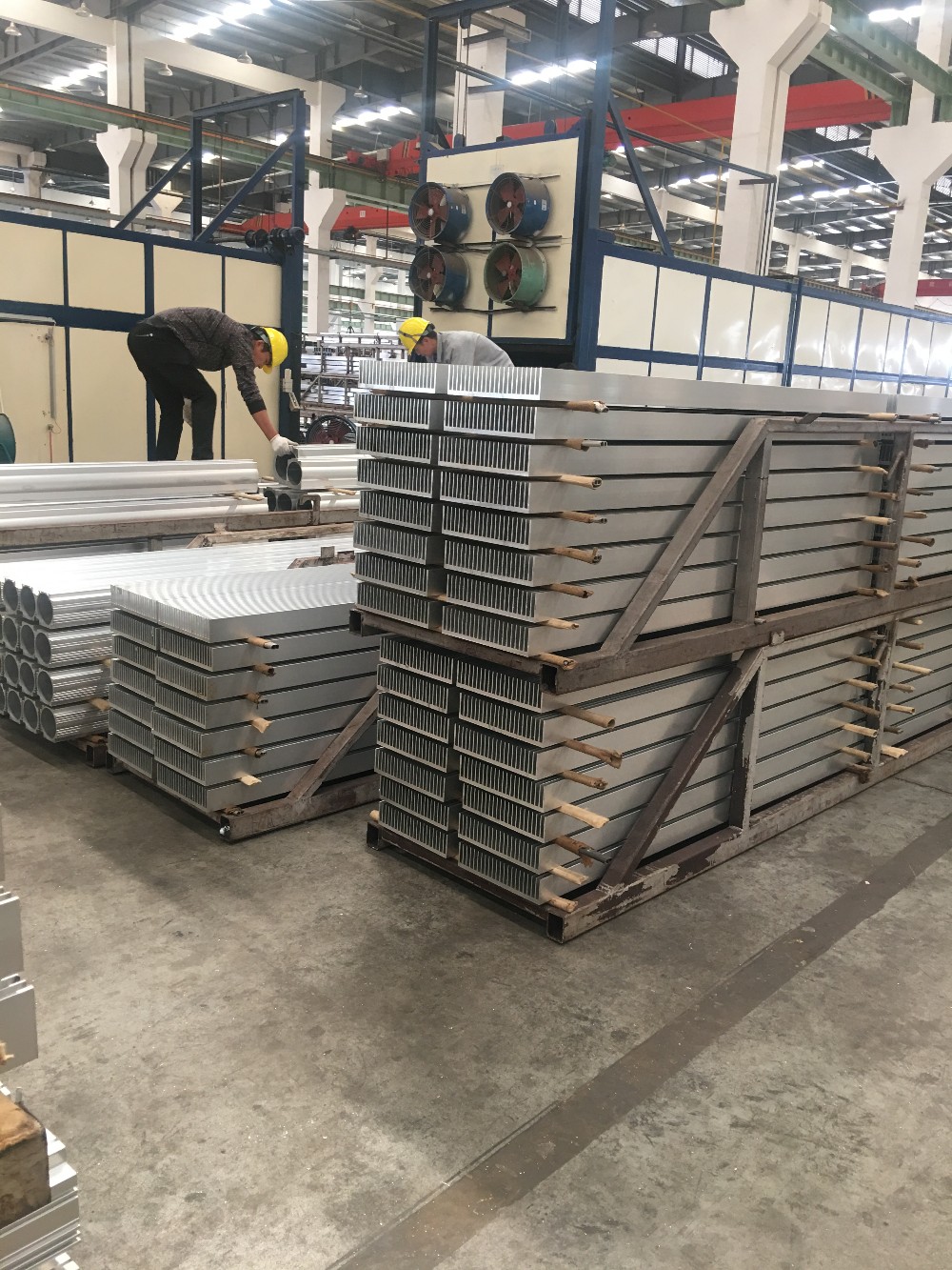 Extrusion aluminum profile for heat sink