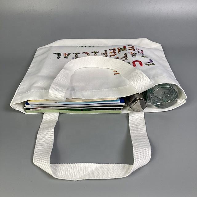 canvas tote with zipper