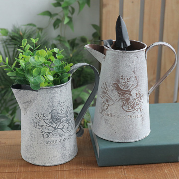 Retro distressed pastoral style watering Can Iron Water Cans metal garden decors Flower arrangement container gardening