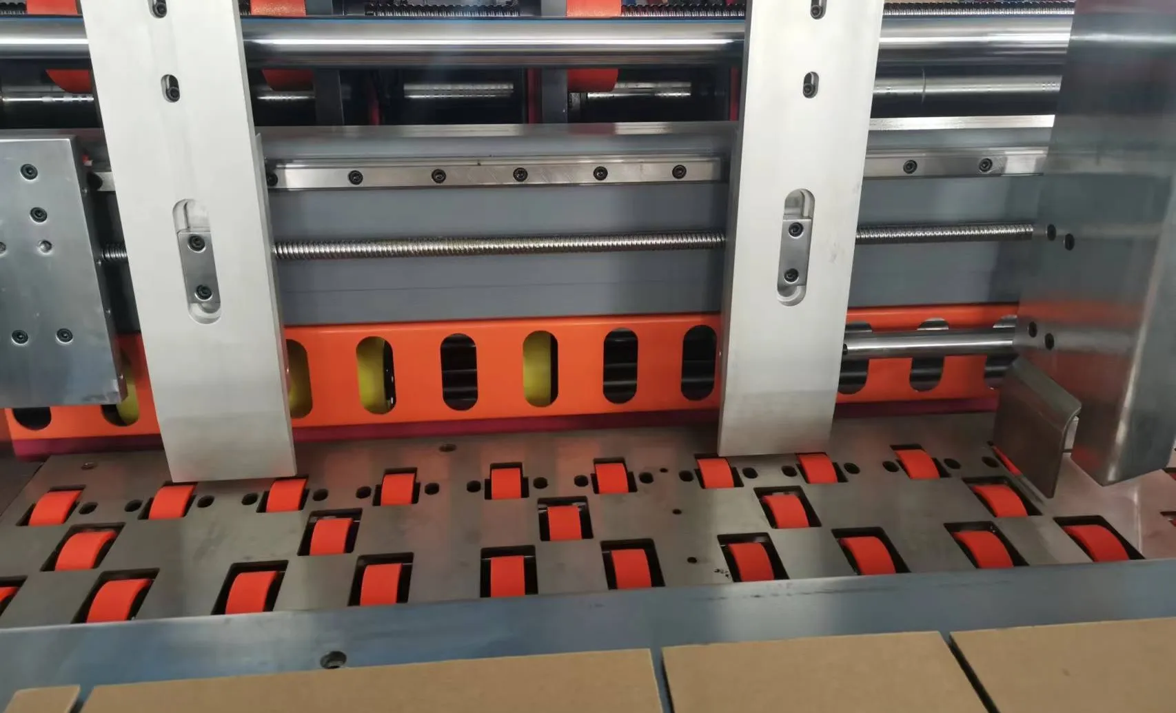 Lead Edge Feeder