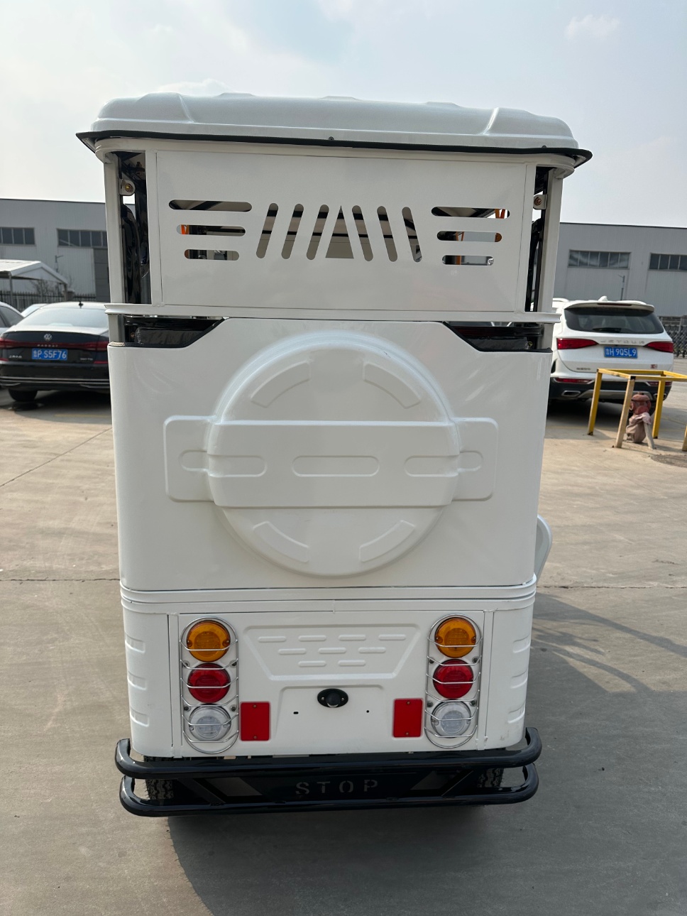 Shed model four-passenger tricycle