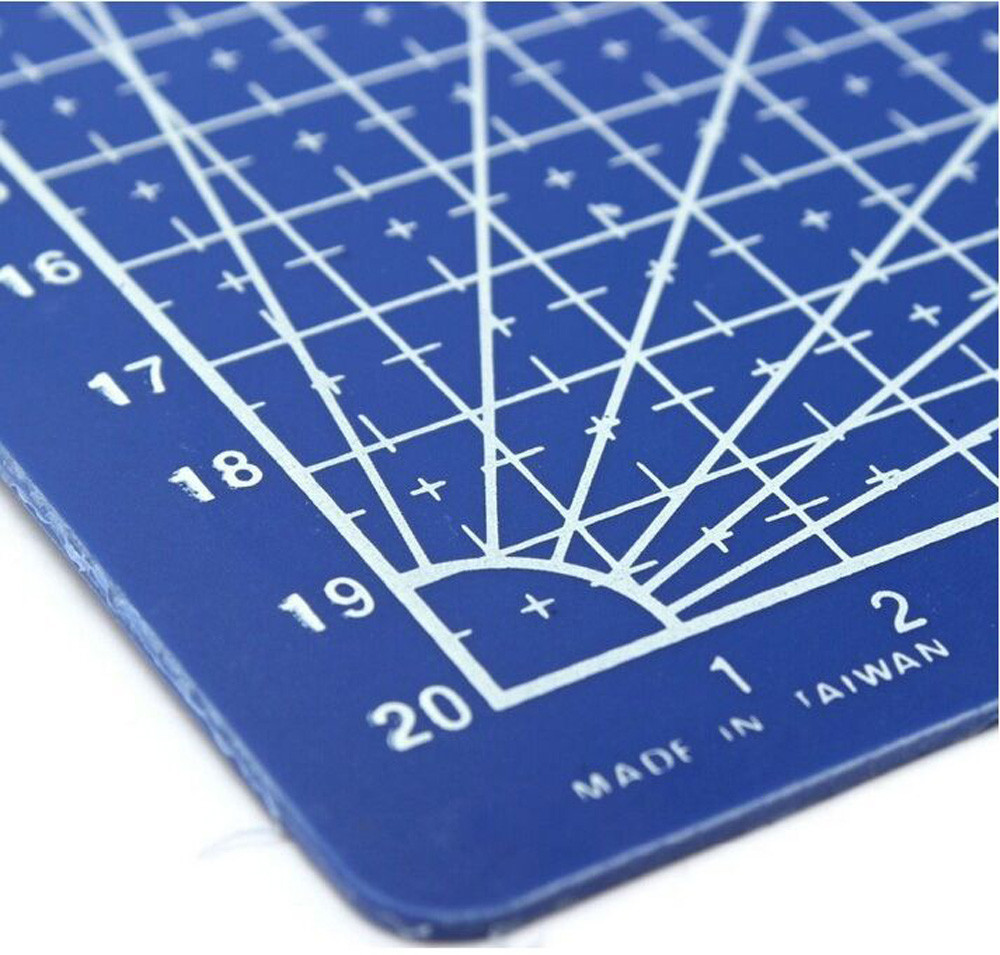 PVC Cutting Mat A4 Durable Self-Healing Cut Pad Patchwork Tools Handmade Diy Accessory Cutting Plate 30 * 22 cm