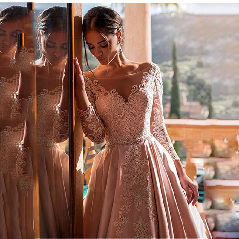 Satin Wedding Dress With Lace Appliques V-Neck A-Line Long Sleeves Princess Bridal Dress Elegant Wedding Gowns Plus size