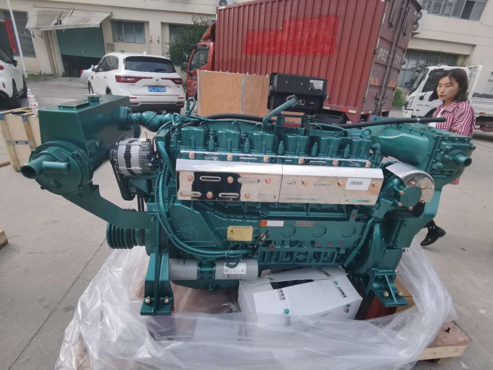 6 cylinders WD615.68C01N 200kw sinotruk marine engine