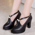 black 8.5cm heel