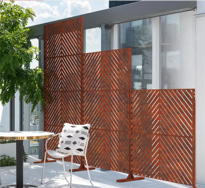 outdoor moveable privacy screen