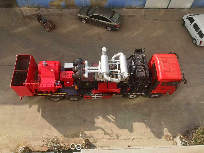 Fracturing truck unit