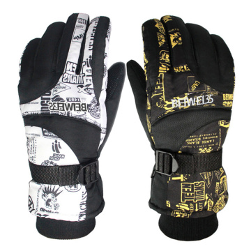 Winter Warm Windproof Ski Gloves Outdoor Sports Comfortable Men or Women Snowboard Gloves or Skiing Gloves