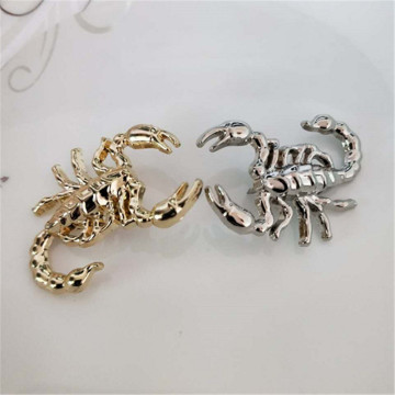 Exaggeration Badges Purple Scorpion Brooches For Women Sexy Jewelry Enamel Esmalte Insect Centipede Brooch Hijab Pins Bijoux