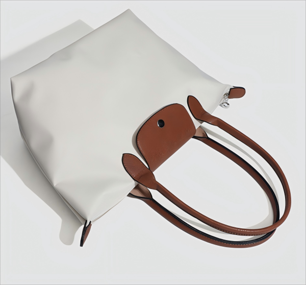 Compact and simple waterproof ladies' handbag