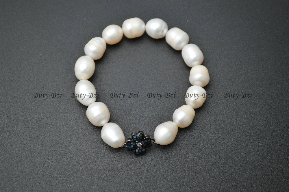 Natural Fresh Water Pearl Potato Beads Paved Abalone Shell Metal Clover Charm Stretch Bracelets High Quality Fashion Jewelry