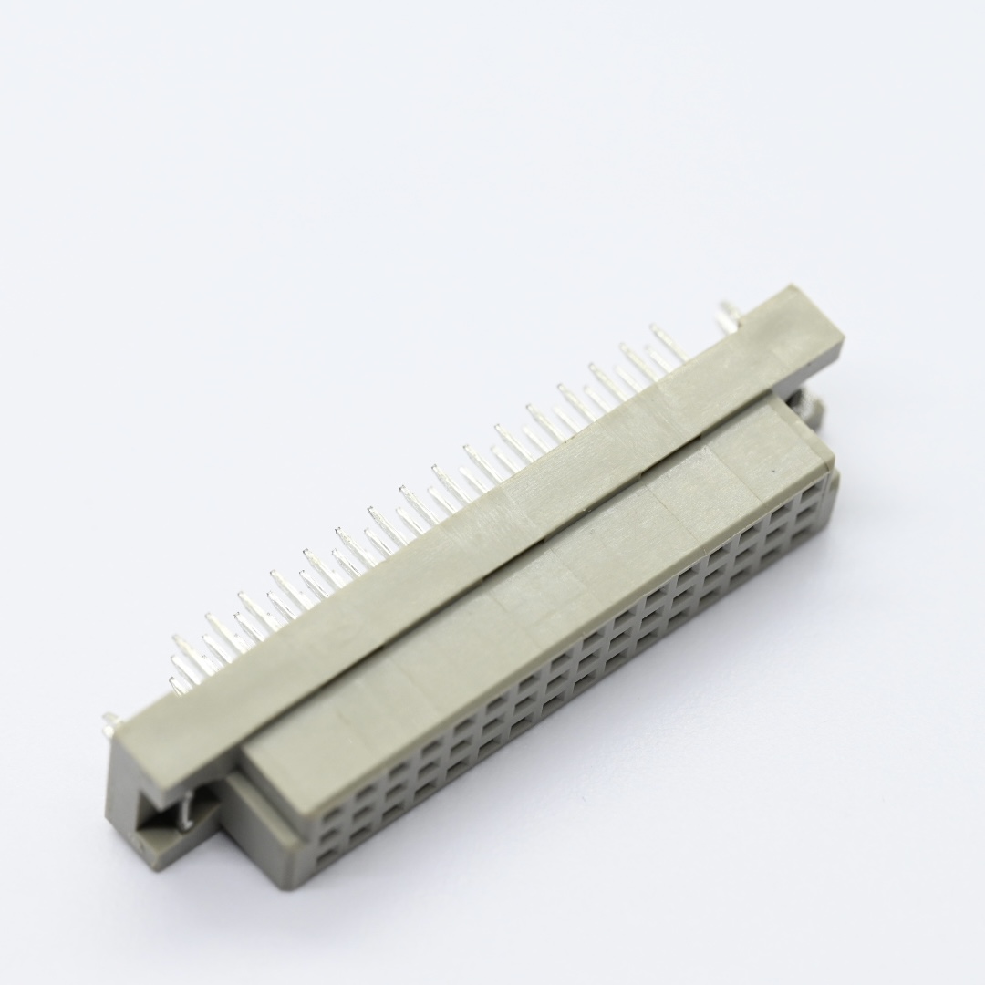 DFS-48P-E-F-S0-312+DIN41612 Vertical Female Type Half C Connectors 48 Positions（4）