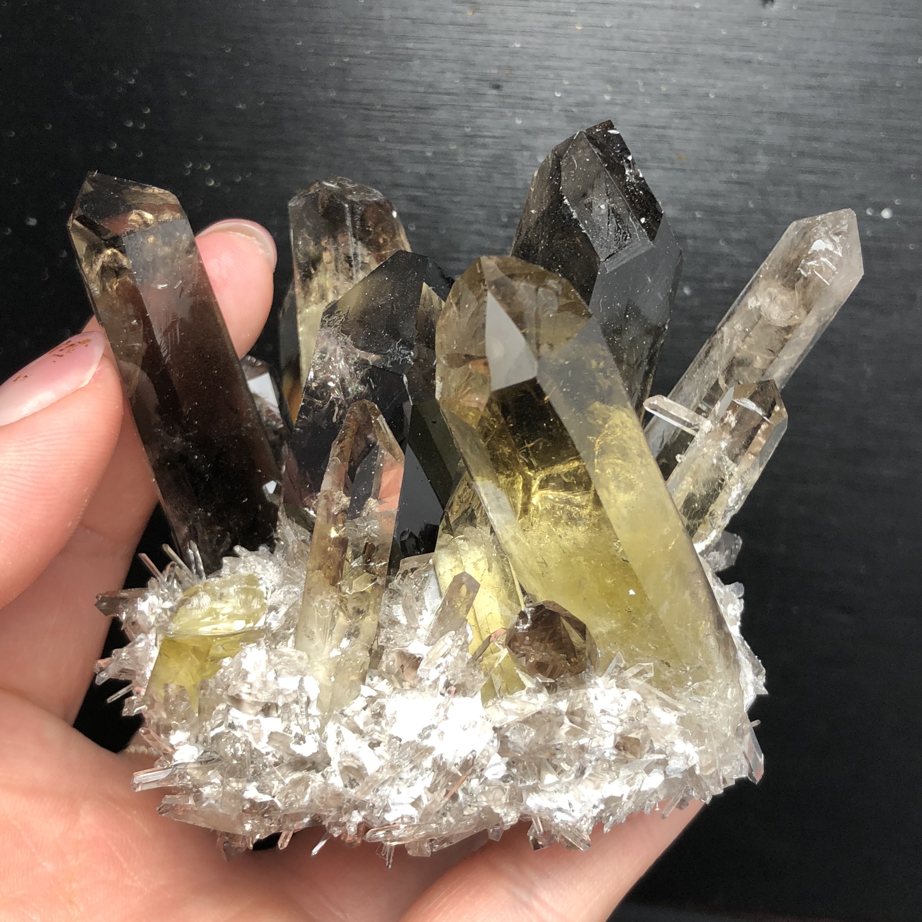 unique Natural tawny transparent quartz crystal clusters of mineral samples, reiki healing beautiful craft home decoration