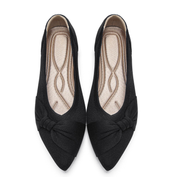 Women's pointed-toe ballet flats
