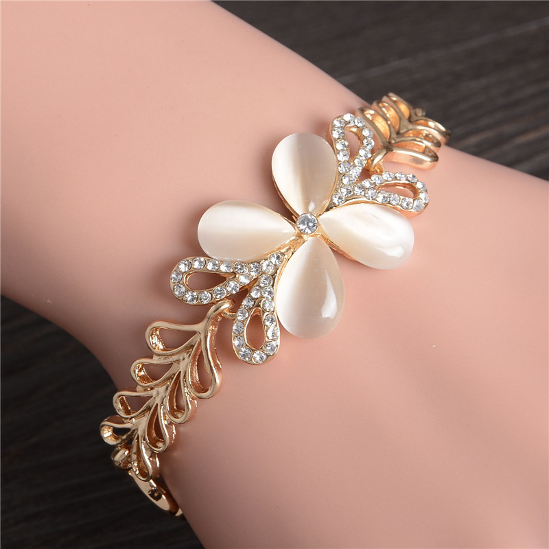 Brilliant Cat's Eye Decoration Bracelet Beautiful High Grade Bracelet For Girl Perfect Dress Accessory For Wedding