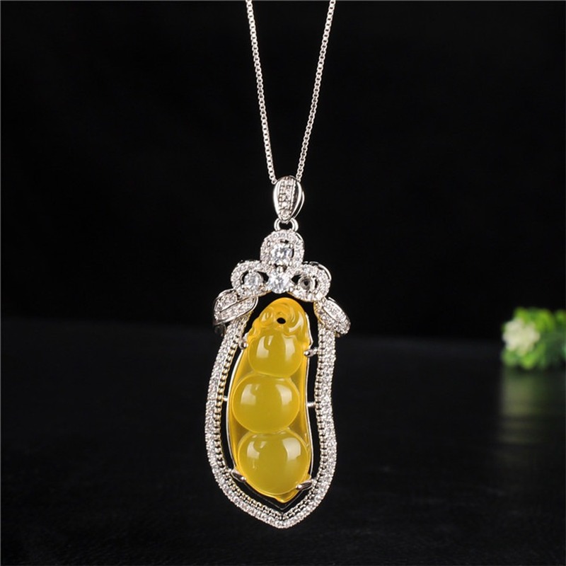 Chinese Natural Jade Chalcedony Hand-carved Kidney Bean Jade Pendant Fashion Jewelry S925 Silver Inlaid Necklace for Men Women