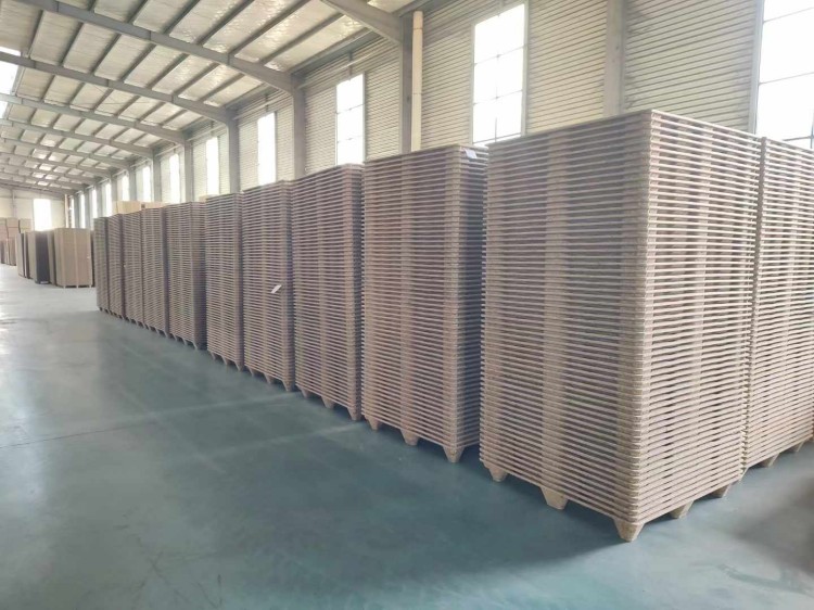 Compress Wood Pallet