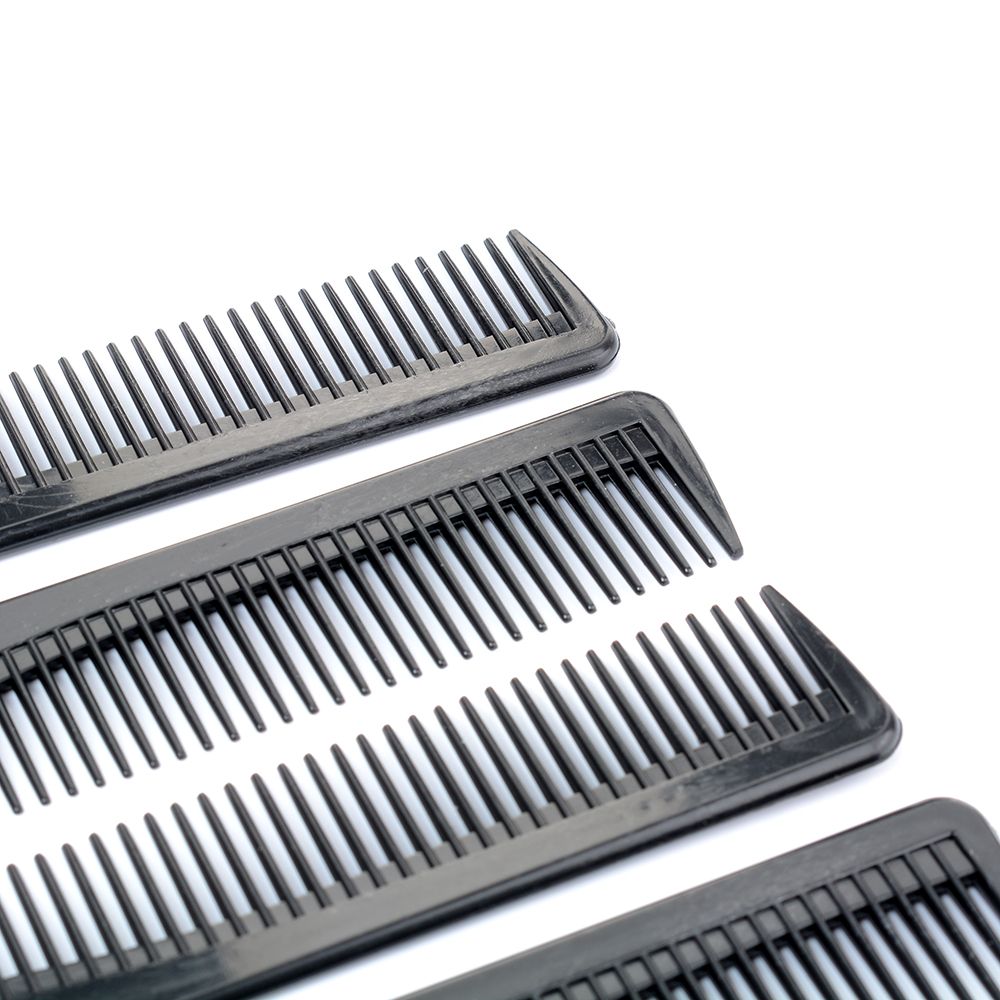 1PC Heat Resistant Medium Cutting Carbon Comb Professional Hair Cricket Comb Salon Antistatic Barber Styling Brush Tool