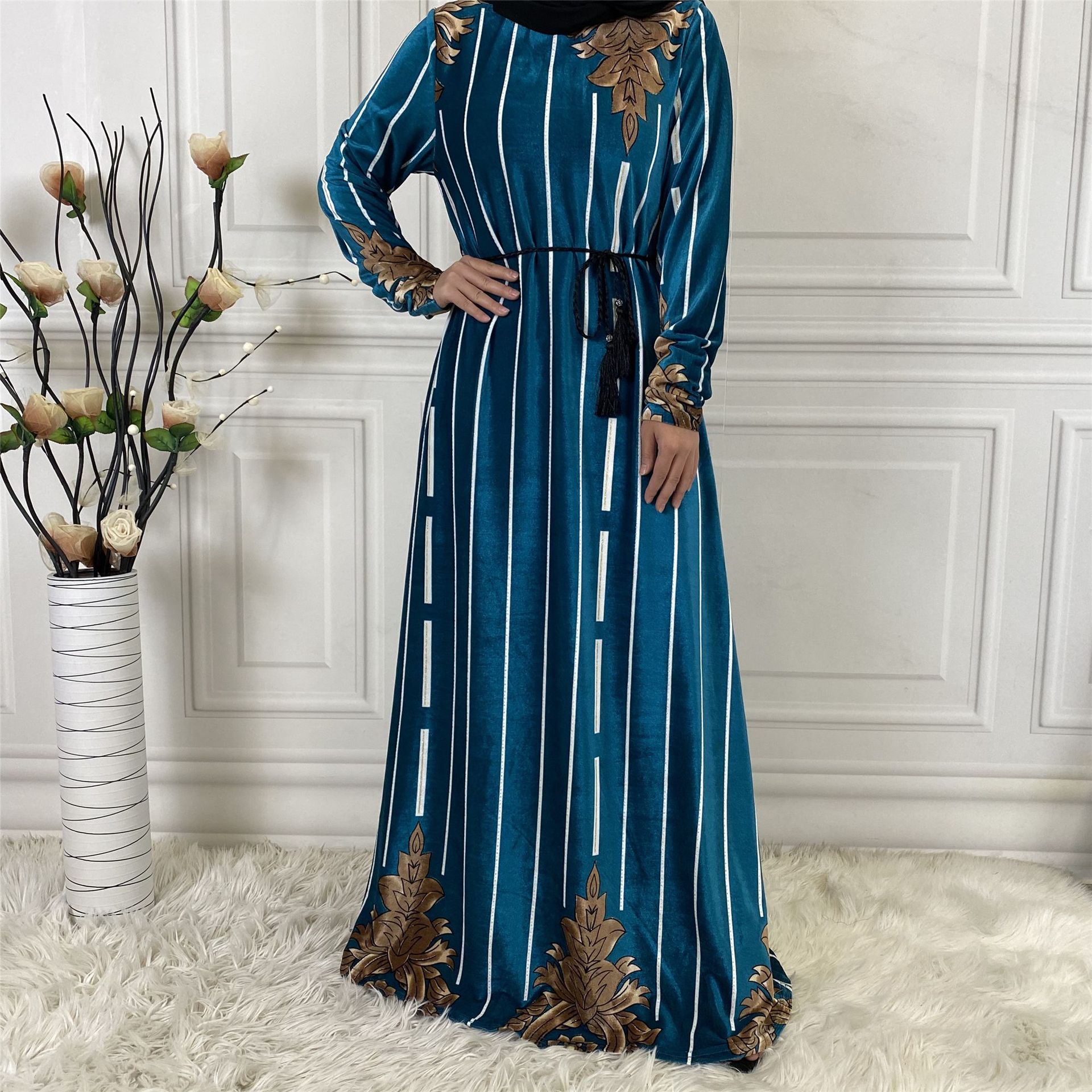 Eid Caftan Dresses Abayas for Women Muslim Abaya Dubai Moroccan Kaftan Velvet Arabic Long Dress Islamic Clothing Vestidos Largos