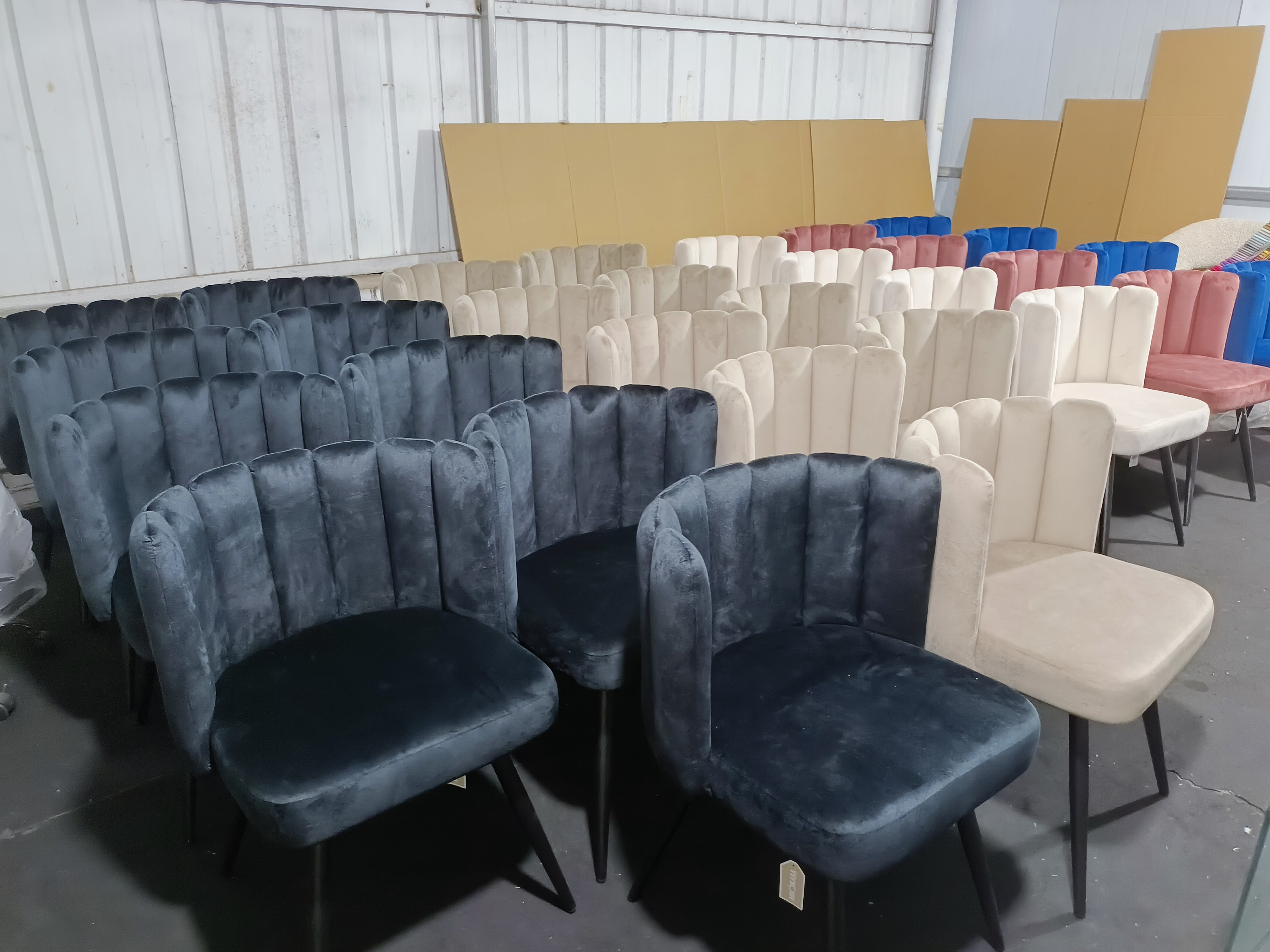 BR-25A22 upholstered chair real4