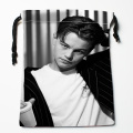 New Arrival Leonardo DiCaprio Drawstring Bags Print 18X22CM Soft Satin Fabric Resuable Storage Storage Clothes Bag Shoes Bags