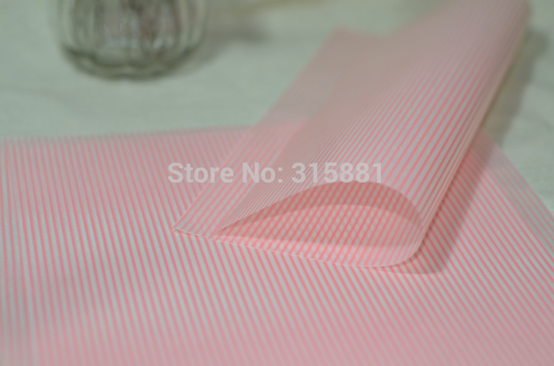 Pink fine Stripe Coating Paper For Sandwich Packaging, baking oil paper 21.8x25cm