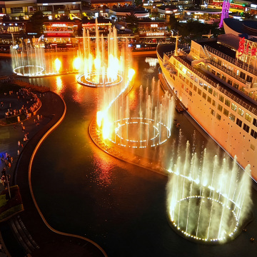 The large fountain in the outdoor lake