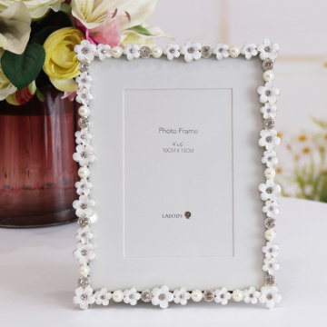 Flower Picture Frame Silver Metal with White Zinc and Crystals, 6X4 Blossom Desk-top Photo Frame
